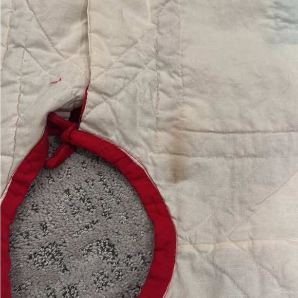 Quilted Christmas Tree Skirt - Picture 6 of 7